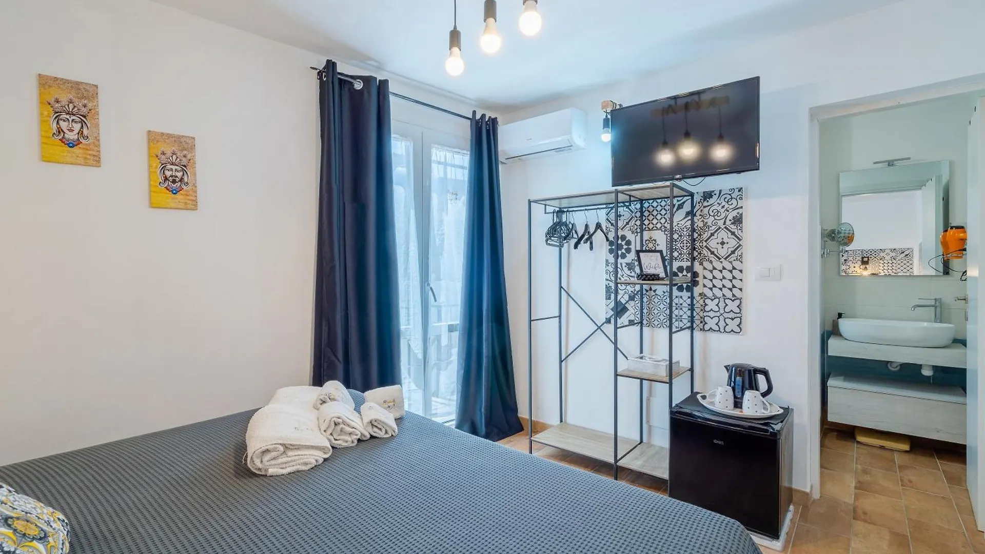 Bed & Breakfast La Mora Affittacamere Noto Italy